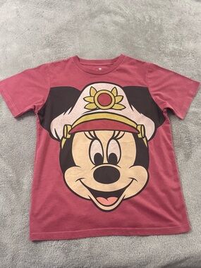 Disney Minnie Graphic Tee in Rose Pink